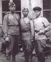1945 ж. Новак М.П. майдандас жолдастарымен
