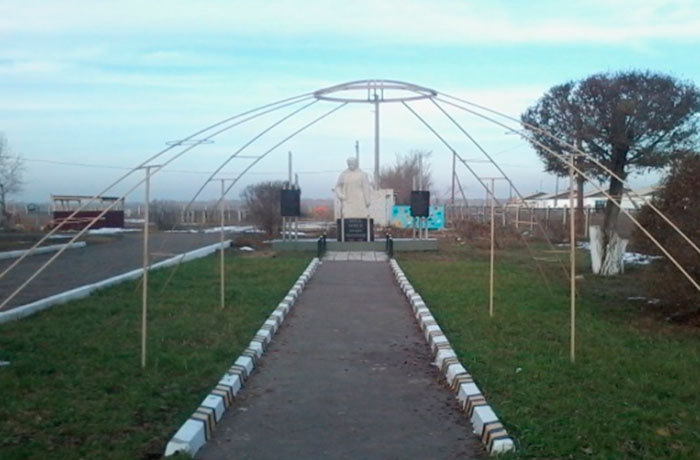 «Ерлік данқы» аллеясы, Семей қаласы, Шақаман ауылы