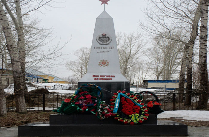 Ұлы Отан соғысы ардагерлеріне арналған ескерткіш, Глубокое ауданы, Секисовка ауылы