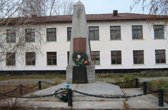 Ұлы Отан соғысы ардагерлеріне арналған ескерткіш, Зырян ауданы, Никольский ауылы