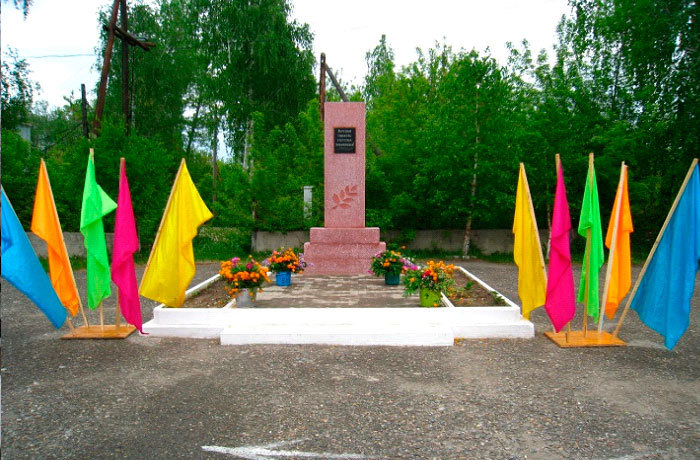 Ұлы Отан соғысы ардагерлеріне арналған ескерткіш, Зырян ауданы, Малеевск ауылы