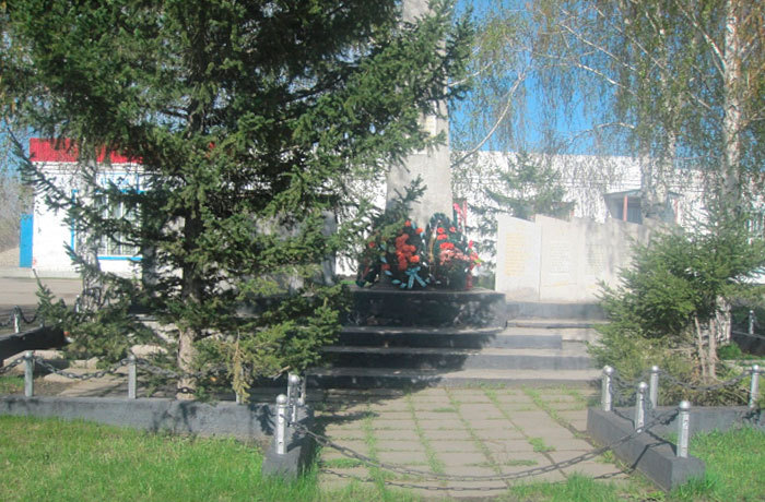Ұлы Отан соғысында қаза болғандарға арналған ескерткіш, Ұлан ауданы, Украинка ауылы
